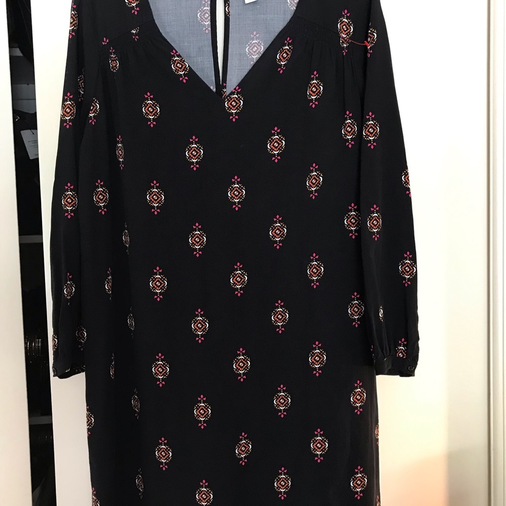 Pretty and lightweight flattering